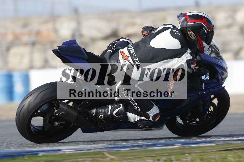 /Archiv-2024/01 26.-28.01.2024 Moto Center Thun Jerez/Gruppe gruen-green/backside